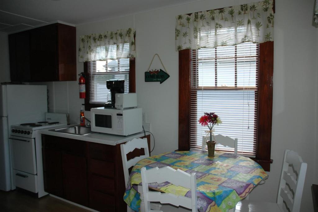 Channel Waterfront Cottages ويرس بيتش الغرفة الصورة