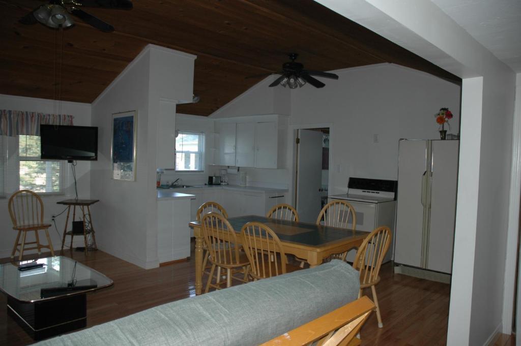 Channel Waterfront Cottages ويرس بيتش الغرفة الصورة