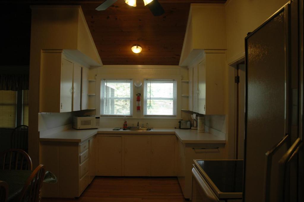 Channel Waterfront Cottages ويرس بيتش الغرفة الصورة